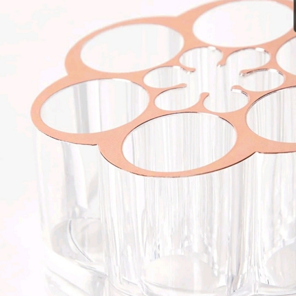Acrylic Makeup holder. - Picture 5 of 16